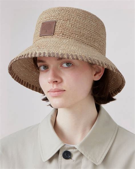 Raffia bucket hat in beige 